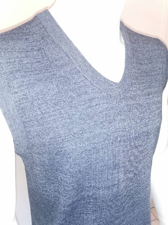 Pulls cols "V" débardeurs bleu jeans - Chemise Belgium