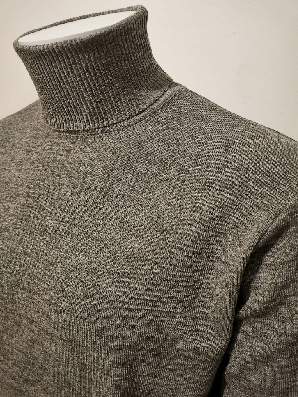 Pulls en cols montants gris clair - Chemise Belgium
