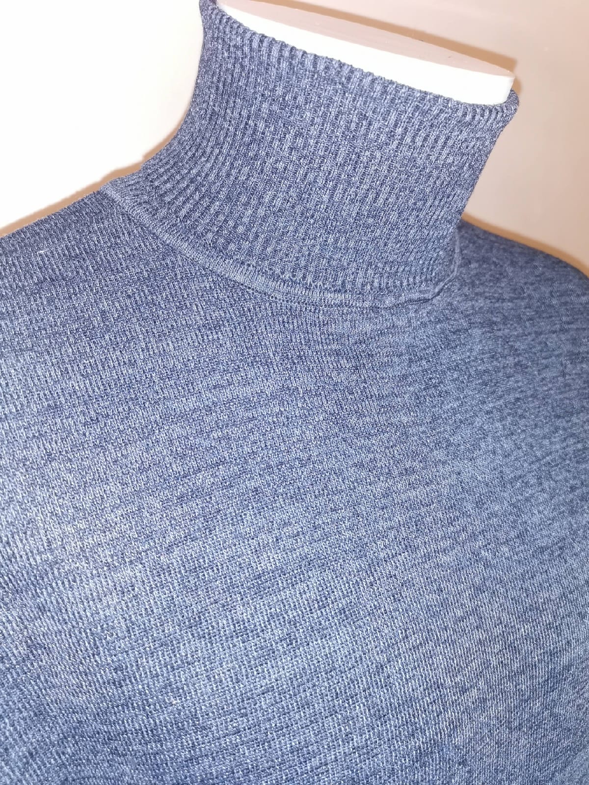 Pulls en cols montants bleu jeans - Chemise Belgium