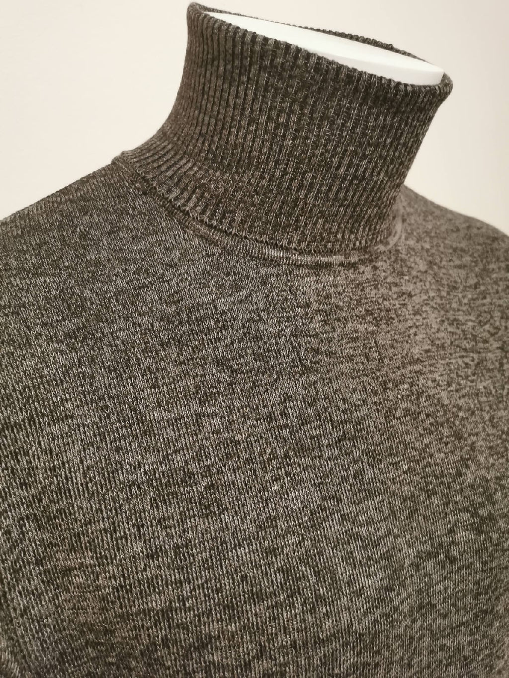 Pulls en cols montants gris foncé - Chemise Belgium